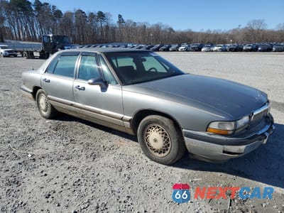 Czwarte zdjęcie samochodu z boku: 1993 BUICK PARK AVENUE VIN:1G4CW53L7P1642181 - miniatura