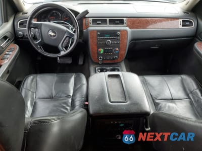 Zdjęcie 8 z 13 samochodu: 2008 CHEVROLET SUBURBAN K1500 LS VIN:1GNFK16328J221110 - miniatura