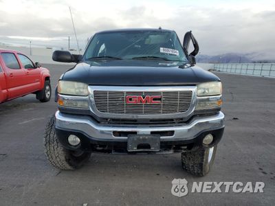 Piąte zdjęcie samochodu w środku: 2005 GMC SIERRA K2500 HEAVY DUTY VIN:1GTHK23235F827095 - miniatura