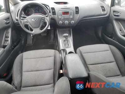 Zdjęcie 8 z 13 samochodu: 2015 KIA FORTE LX VIN:KNAFX4A68F5417150 - miniatura
