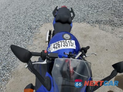 Piąte zdjęcie samochodu w środku: 2013 YAMAHA FZ6 R VIN:JYARJ18E4DA011184 - miniatura