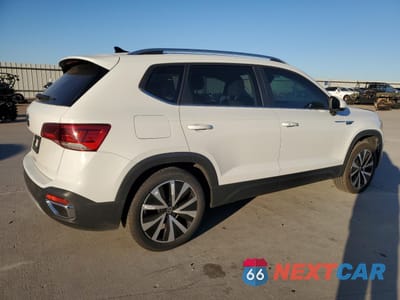Trzecie zdjęcie samochodu z tyłu: 2024 VOLKSWAGEN TAOS SE VIN:3VVEX7B21RM125481 - miniatura
