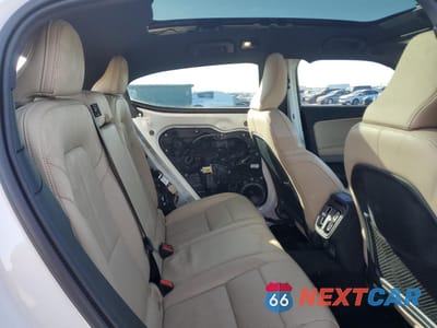 Zdjęcie 11 z 15 samochodu: 2021 POLESTAR 2 VIN:LPSED3KA0ML006413 - miniatura