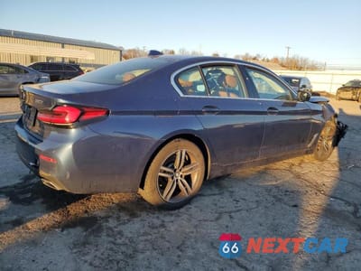 Trzecie zdjęcie samochodu z tyłu: 2021 BMW 530 XI VIN:WBA13BJ08MCF31196 - miniatura