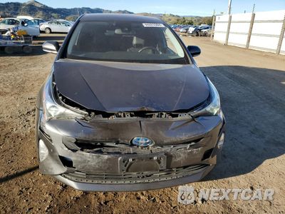 Piąte zdjęcie samochodu w środku: 2017 TOYOTA PRIUS VIN:JTDKARFU9H3044805 - miniatura