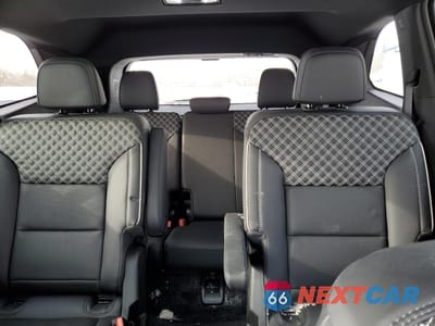 Zdjęcie 10 z 17 samochodu: 2024 GMC ACADIA DENALI VIN:1GKENRKS1RJ212072 - miniatura