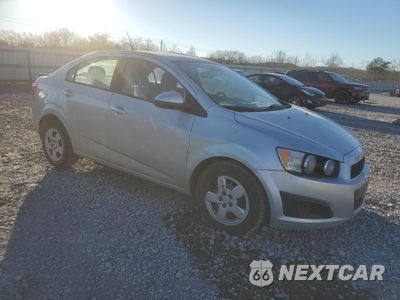 Czwarte zdjęcie samochodu z boku: 2012 CHEVROLET SONIC LS VIN:1G1JB5SH2C4152334 - miniatura