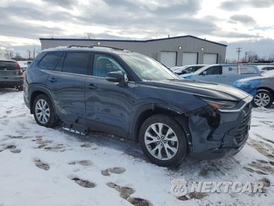 Czwarte zdjęcie samochodu z boku: 2024 TOYOTA GRAND HIGHLANDER XLE VIN:5TDACAB5XRS024617 - miniatura