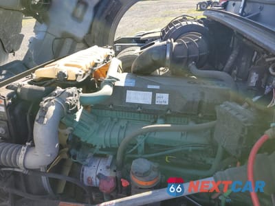 Zdjęcie 7 z 10 samochodu: 2024 VOLVO VN VNL VIN:4V4NC9EJ6RN627485 - miniatura