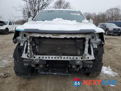 Piąte zdjęcie samochodu w środku: 2021 GMC YUKON SLT VIN:1GKS2BKD3MR275298 - miniatura