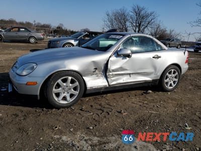 1998 MERCEDES-BENZ SLK 230 KOMPRESSOR WDBKK47F9WF071187 - główne zdjęcie licytacji z USA - miniatura