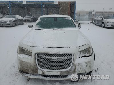 Piąte zdjęcie samochodu w środku: 2018 CHRYSLER 300 LIMITED VIN:2C3CCAEGXJH136976 - miniatura