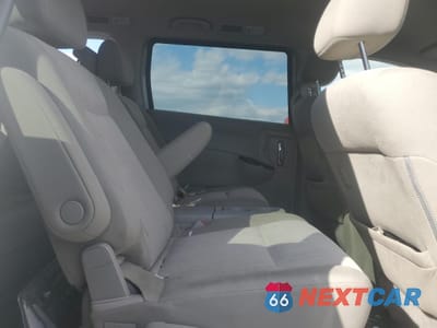 Zdjęcie 11 z 13 samochodu: 2013 NISSAN QUEST S VIN:JN8AE2KP0D9068946 - miniatura