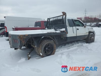 Trzecie zdjęcie samochodu z tyłu: 1999 DODGE RAM 3500 VIN:1B7MC3366XJ521951 - miniatura