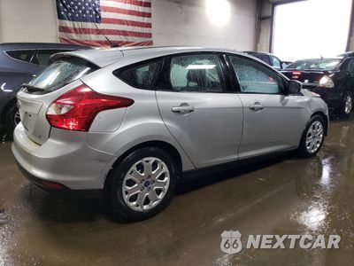 Trzecie zdjęcie samochodu z tyłu: 2012 FORD FOCUS SE VIN:1FAHP3K21CL338546 - miniatura
