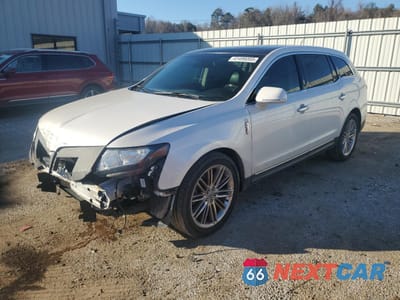 2015 LINCOLN MKT 2LMHJ5AT5FBL04616 - główne zdjęcie licytacji z USA - miniatura