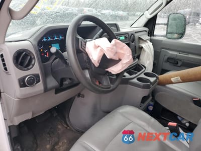 Zdjęcie 8 z 14 samochodu: 2021 FORD ECONOLINE E350 SUPER DUTY CUTAWAY VAN VIN:1FDWE3FK9MDC37215 - miniatura
