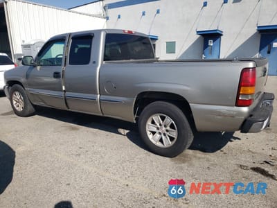 Drugie zdjęcie samochodu z przodu: 2000 GMC NEW SIERRA C1500 VIN:1GTEC19T1YZ181889 - miniatura