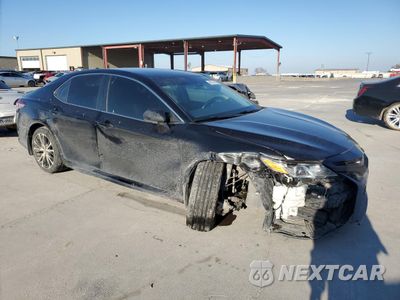 Czwarte zdjęcie samochodu z boku: 2020 TOYOTA CAMRY SE VIN:4T1G11AK2LU946580 - miniatura
