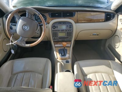 Zdjęcie 8 z 12 samochodu: 2004 JAGUAR X-TYPE 3.0 VIN:SAJEA51C44WE16696 - miniatura