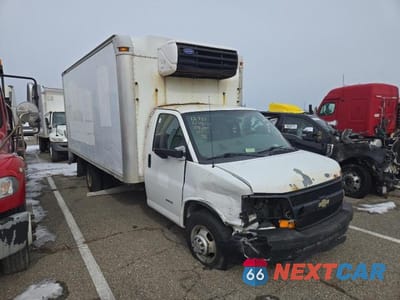 Czwarte zdjęcie samochodu z boku: 2012 CHEVROLET EXPRESS G4500 VIN:1GB6G5BG9C1182992 - miniatura