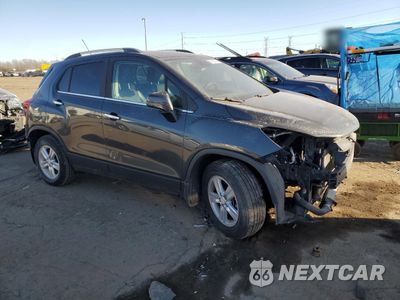 Czwarte zdjęcie samochodu z boku: 2017 CHEVROLET TRAX 1LT VIN:3GNCJLSB9HL266343 - miniatura