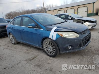 Czwarte zdjęcie samochodu z boku: 2012 FORD FOCUS TITANIUM VIN:1FAHP3J28CL313497 - miniatura