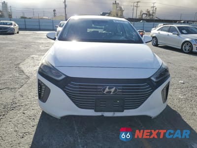 Piąte zdjęcie samochodu w środku: 2018 HYUNDAI IONIQ LIMITED VIN:KMHC05LC6JU084332 - miniatura