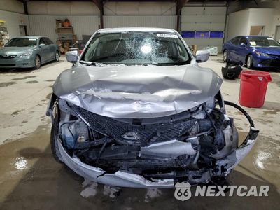 Piąte zdjęcie samochodu w środku: 2017 NISSAN ROGUE SPORT S VIN:JN1BJ1CR1HW120343 - miniatura