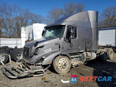 Drugie zdjęcie samochodu z przodu: 2022 VOLVO VNR VIN:4V4WC9EH7NN607404 - miniatura