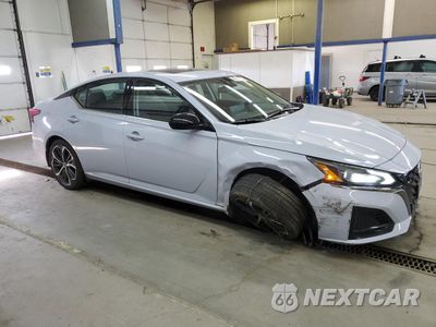 Czwarte zdjęcie samochodu z boku: 2024 NISSAN ALTIMA SR VIN:1N4BL4CW6RN313616 - miniatura