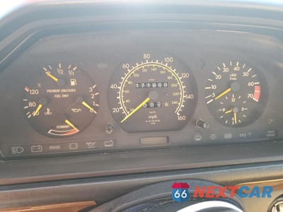 Zdjęcie 9 z 12 samochodu: 1990 MERCEDES-BENZ 300 E VIN:WDBEA30DXLB175841 - miniatura
