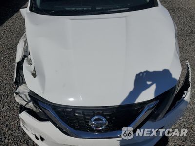 Zdjęcie 11 z 12 samochodu: 2017 NISSAN SENTRA S VIN:3N1AB7AP5HY231757 - miniatura
