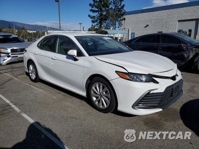 Czwarte zdjęcie samochodu z boku: 2023 TOYOTA CAMRY LE VIN:4T1C11AK4PU118082 - miniatura