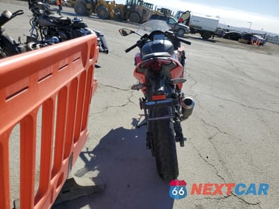 Czwarte zdjęcie samochodu z boku: 2024 KAWASAKI EX500 A VIN:ML5EXGJ13RDA21378 - miniatura