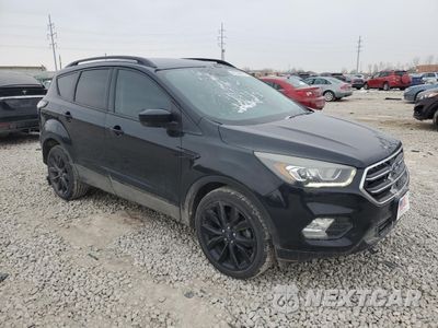 Czwarte zdjęcie samochodu z boku: 2017 FORD ESCAPE SE VIN:1FMCU0GD5HUB98732 - miniatura