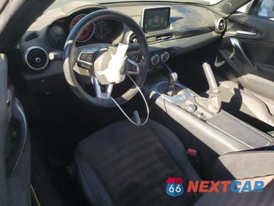 Zdjęcie 8 z 13 samochodu: 2017 FIAT 124 SPIDER CLASSICA VIN:JC1NFAEK8H0113742 - miniatura