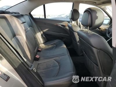 Zdjęcie 10 z 12 samochodu: 2007 MERCEDES-BENZ E 350 VIN:WDBUF56X37A992235 - miniatura