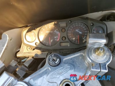Zdjęcie 7 z 8 samochodu: 2003 SUZUKI GSX1300 R VIN:JS1GW71A732102279 - miniatura