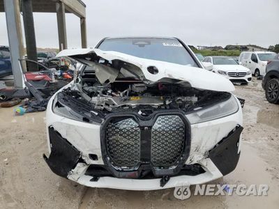 Piąte zdjęcie samochodu w środku: 2025 BMW IX XDRIVE50 VIN:WB523CF03SCT45934 - miniatura