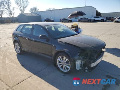 Czwarte zdjęcie samochodu z boku: 2011 AUDI A3 PREMIUM VIN:WAUBEAFM0BA137976 - miniatura