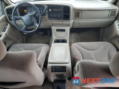 Zdjęcie 8 z 15 samochodu: 2002 GMC YUKON VIN:1GKEC13T02R245117 - miniatura