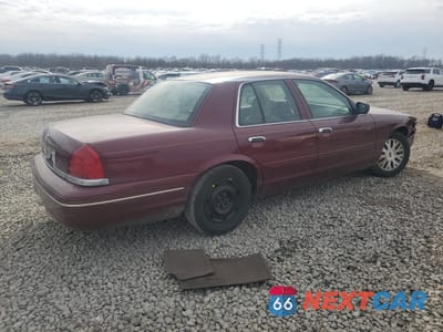 Trzecie zdjęcie samochodu z tyłu: 2004 FORD CROWN VICTORIA LX VIN:2FAFP74W64X115535 - miniatura