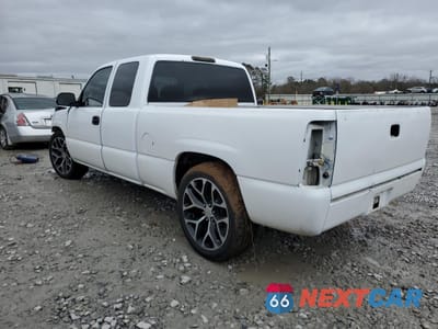 Drugie zdjęcie samochodu z przodu: 1999 CHEVROLET SILVERADO C1500 VIN:2GCEC19T2X1234526 - miniatura