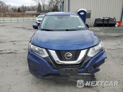 Piąte zdjęcie samochodu w środku: 2019 NISSAN ROGUE S VIN:5N1AT2MV5KC795685 - miniatura
