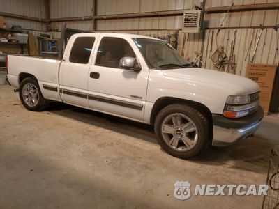 Czwarte zdjęcie samochodu z boku: 2002 CHEVROLET SILVERADO C1500 VIN:2GCEC19T821372810 - miniatura