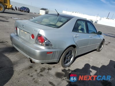 Trzecie zdjęcie samochodu z tyłu: 2001 LEXUS IS 300 VIN:JTHBD182010028812 - miniatura