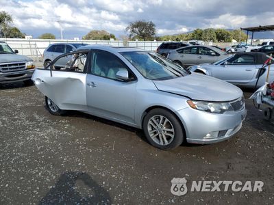 Czwarte zdjęcie samochodu z boku: 2012 KIA FORTE EX VIN:KNAFU4A27C5480046 - miniatura