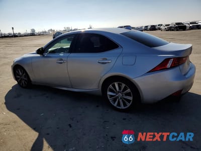Drugie zdjęcie samochodu z przodu: 2016 LEXUS IS 200T VIN:JTHBA1D21G5020972 - miniatura