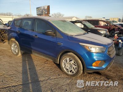 Czwarte zdjęcie samochodu z boku: 2018 FORD ESCAPE S VIN:1FMCU0F79JUB42729 - miniatura
